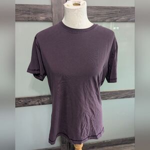 2/30 Lululemon Men's Short Sleeve T-shirt Purple